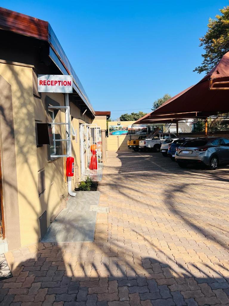 Ethen Guesthouse Polokwane Ngoại thất bức ảnh