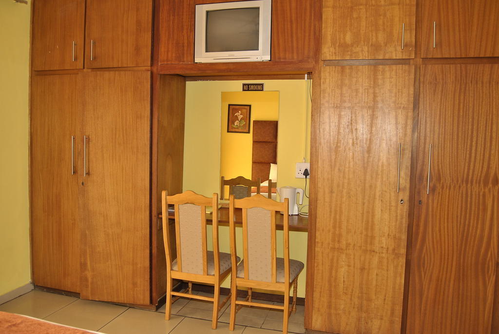 Ethen Guesthouse Polokwane Ngoại thất bức ảnh