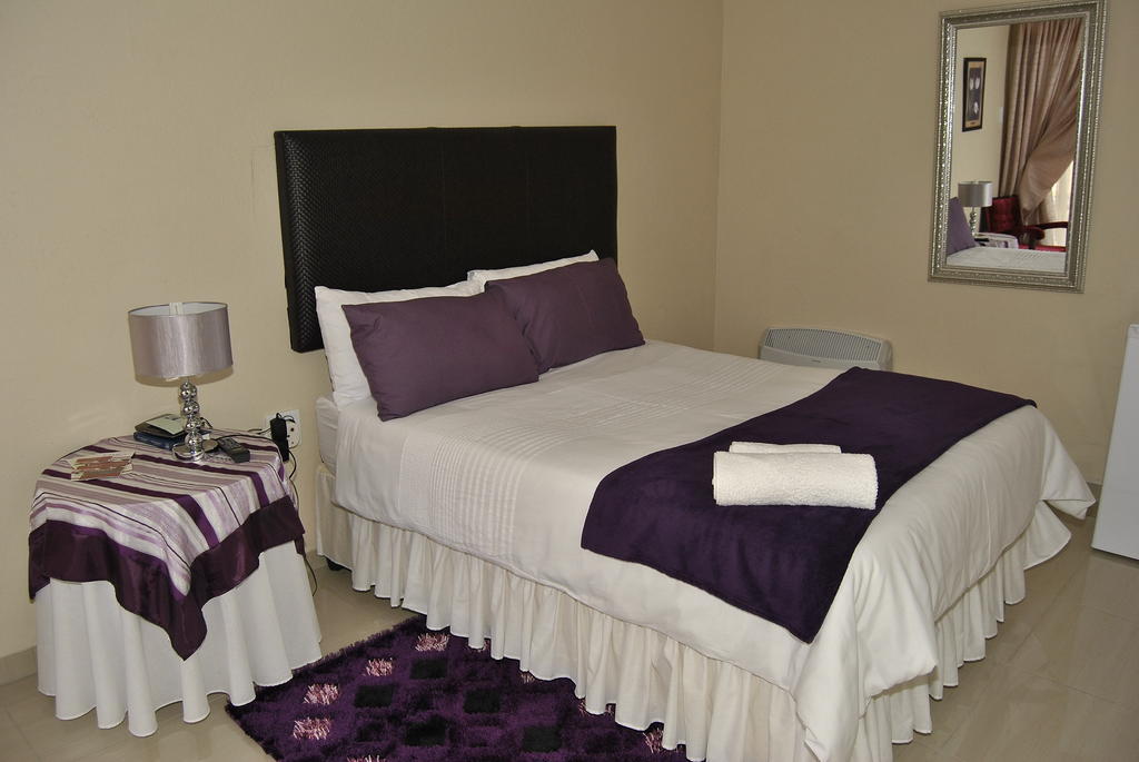 Ethen Guesthouse Polokwane Ngoại thất bức ảnh